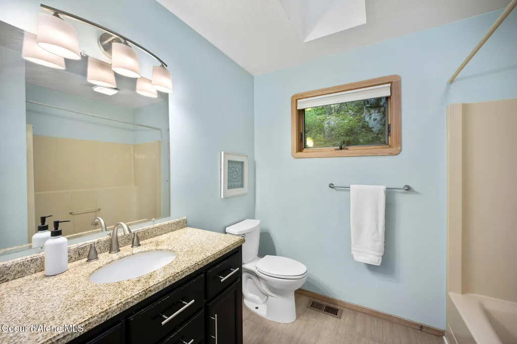 3338 Bottle Bay Road Sagle ID 83860