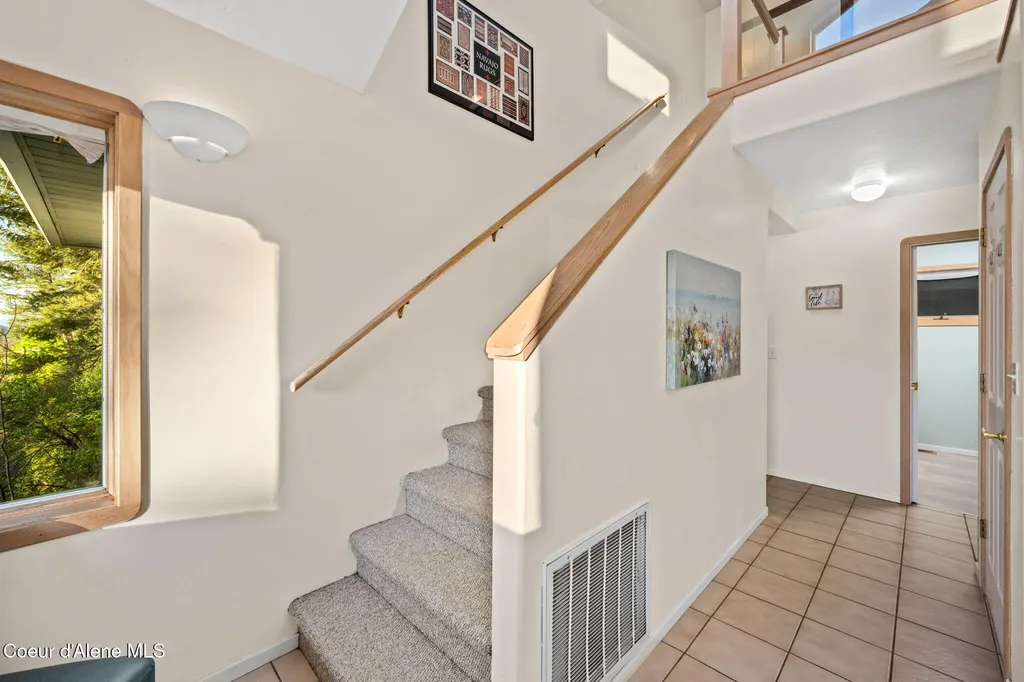 3338 Bottle Bay Road Sagle ID 83860