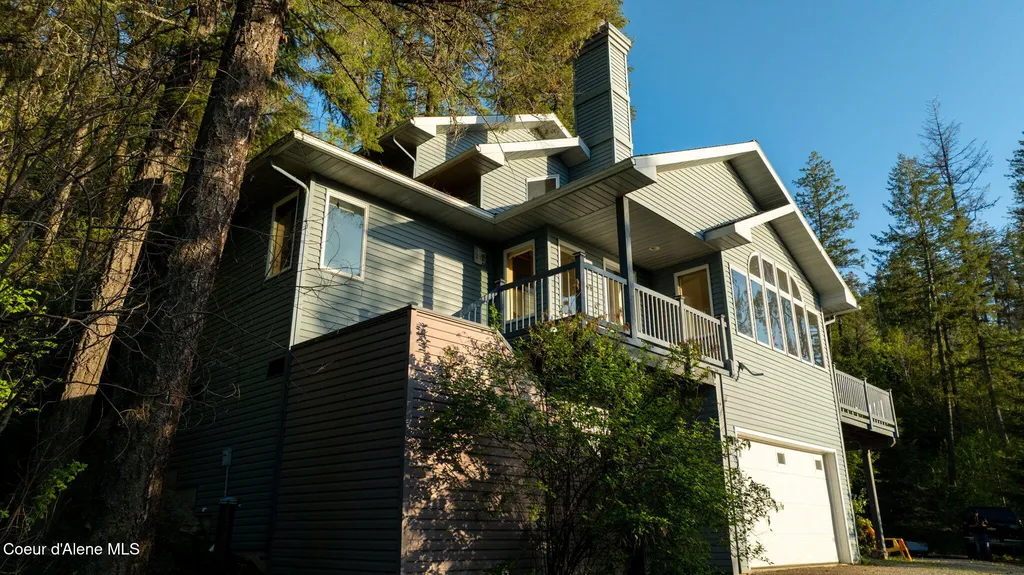 3338 Bottle Bay Road Sagle ID 83860