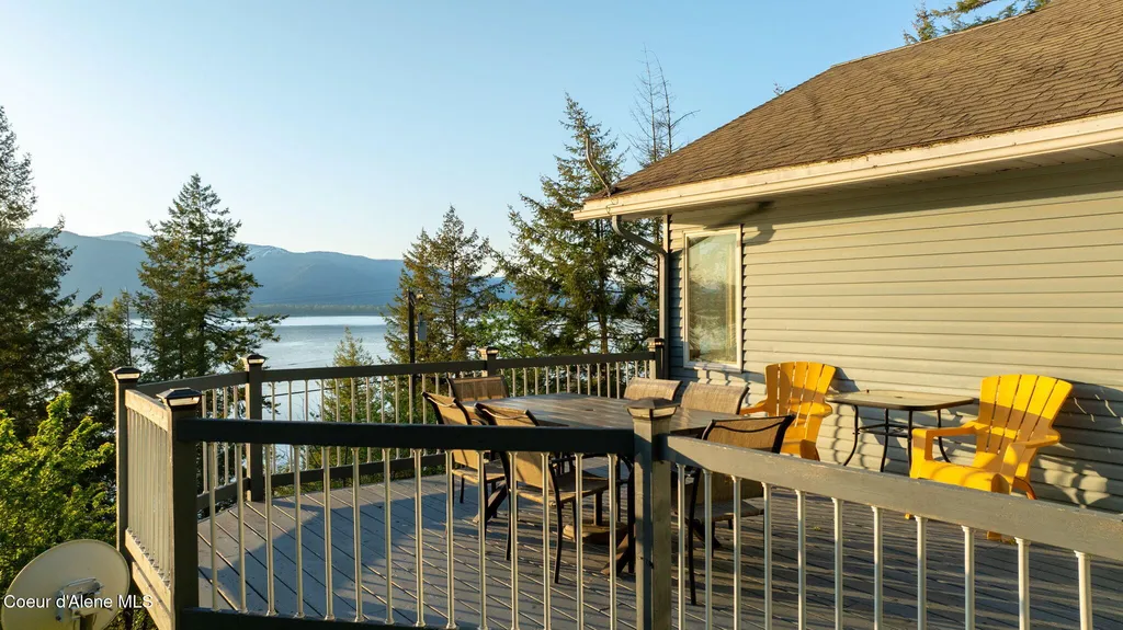 3338 Bottle Bay Road Sagle ID 83860