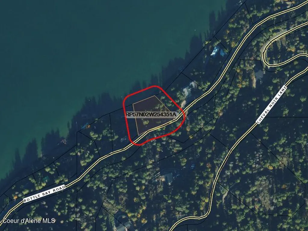 3338 Bottle Bay Road Sagle ID 83860