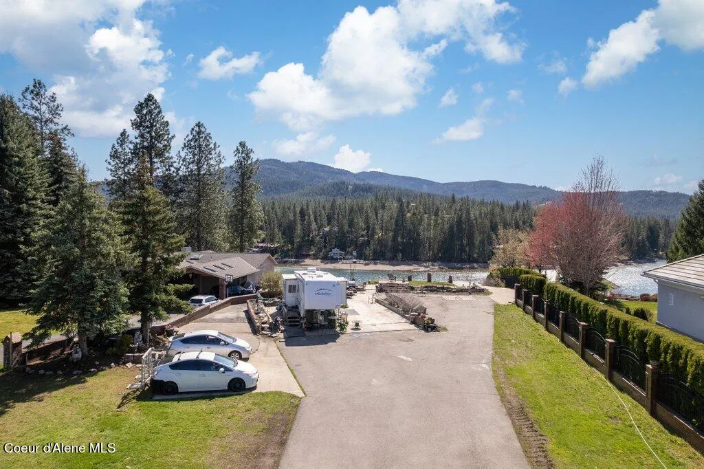 1504 E Plaza Drive Post Falls ID 83854