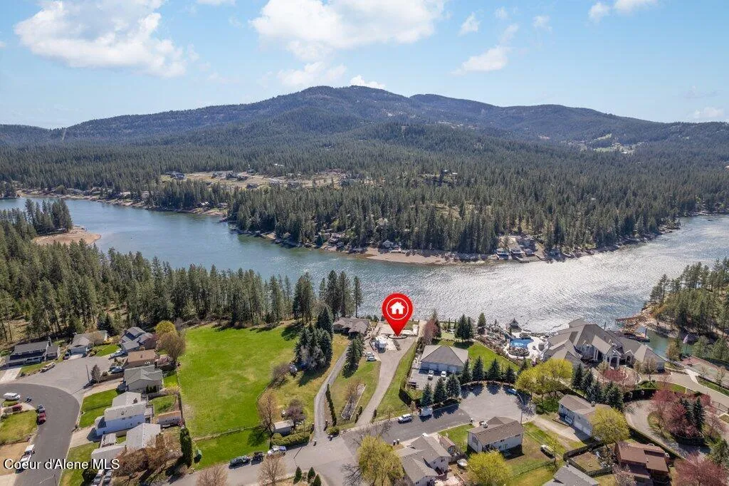 1504 E Plaza Drive Post Falls ID 83854