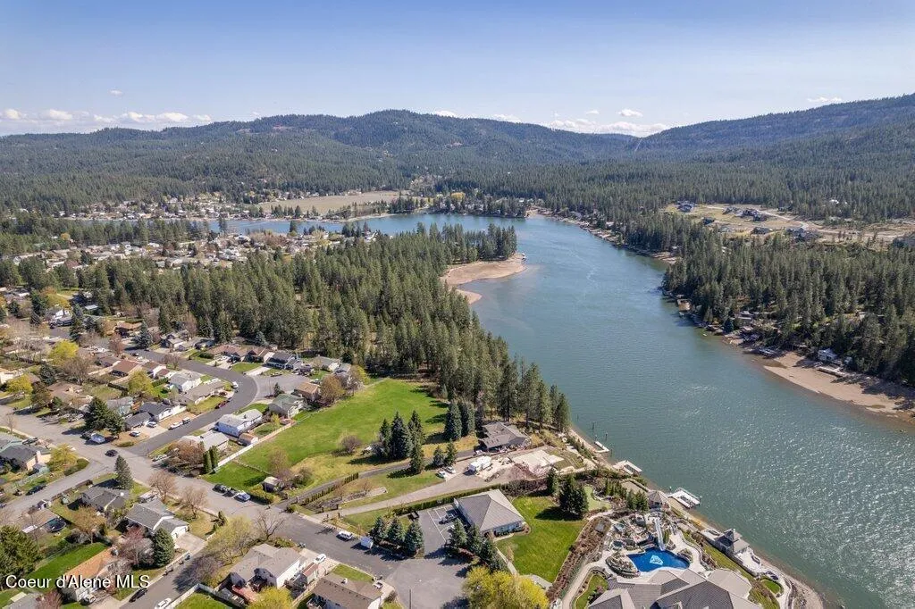1504 E Plaza Drive Post Falls ID 83854