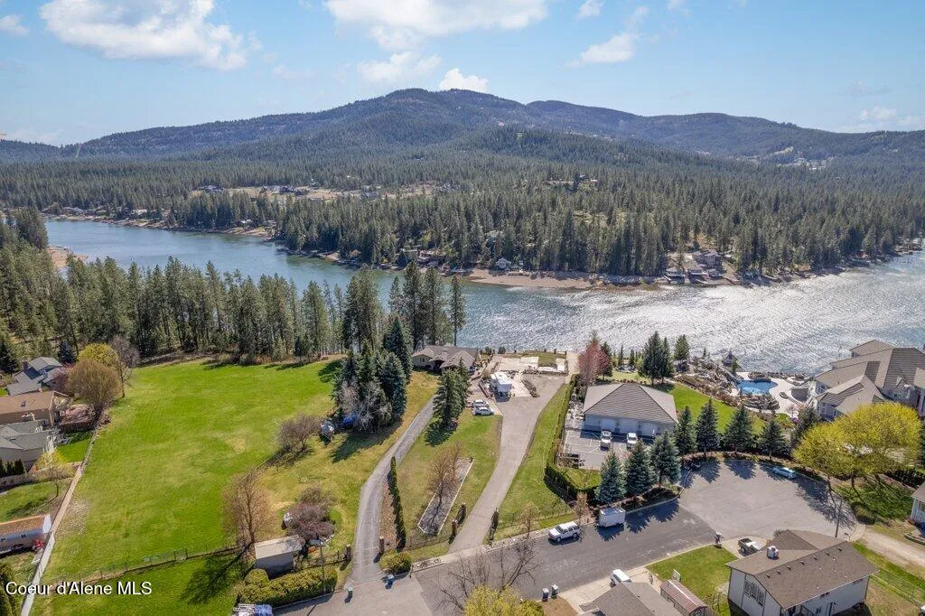 1504 E Plaza Drive Post Falls ID 83854