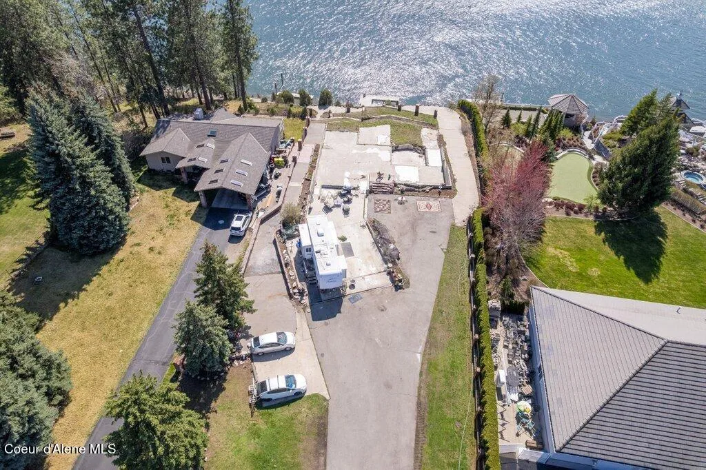 1504 E Plaza Drive Post Falls ID 83854