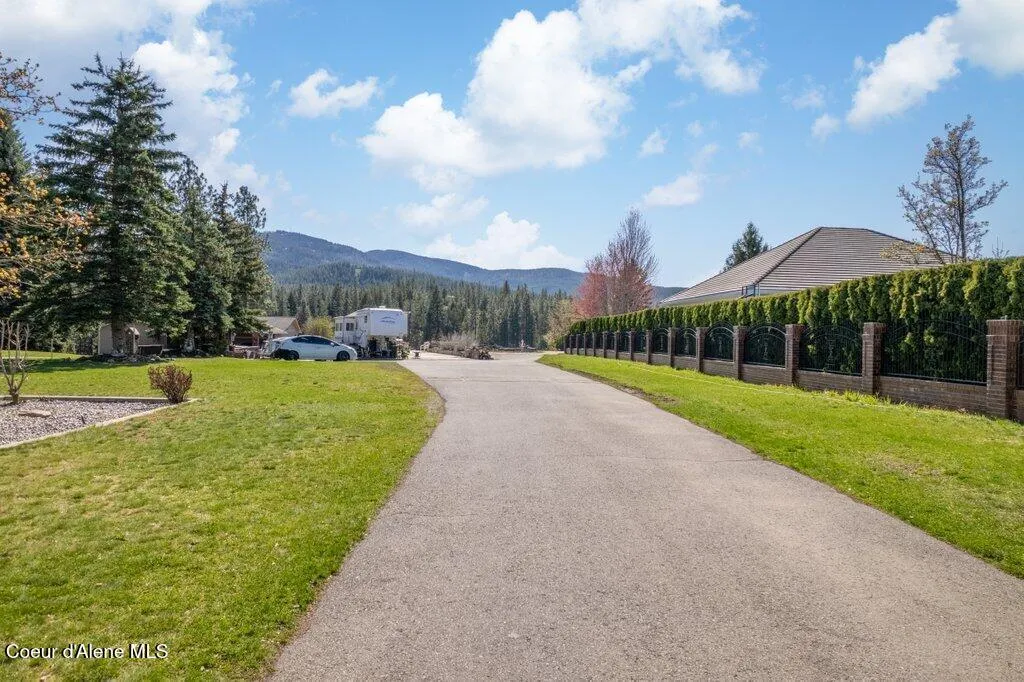 1504 E Plaza Drive Post Falls ID 83854