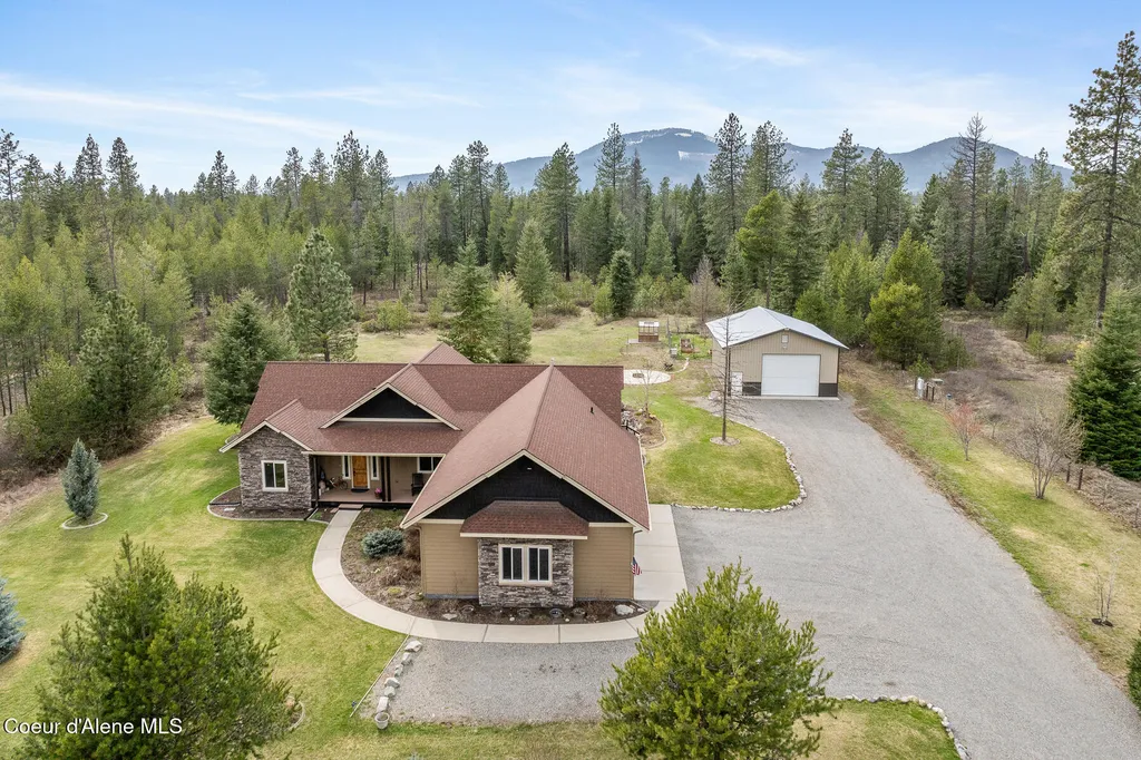 19133 N Ella Road Rathdrum ID 83858