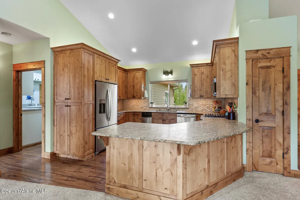 19133 N Ella Road Rathdrum ID 83858