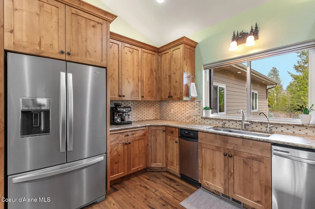 19133 N Ella Road Rathdrum ID 83858