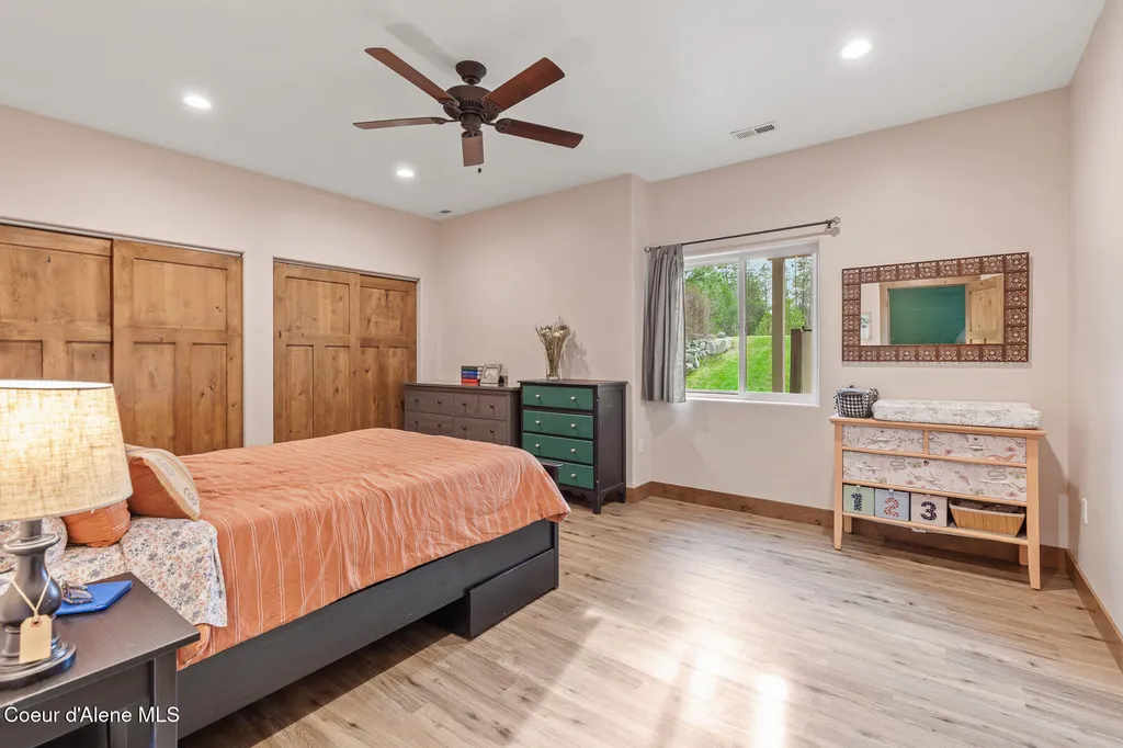19133 N Ella Road Rathdrum ID 83858