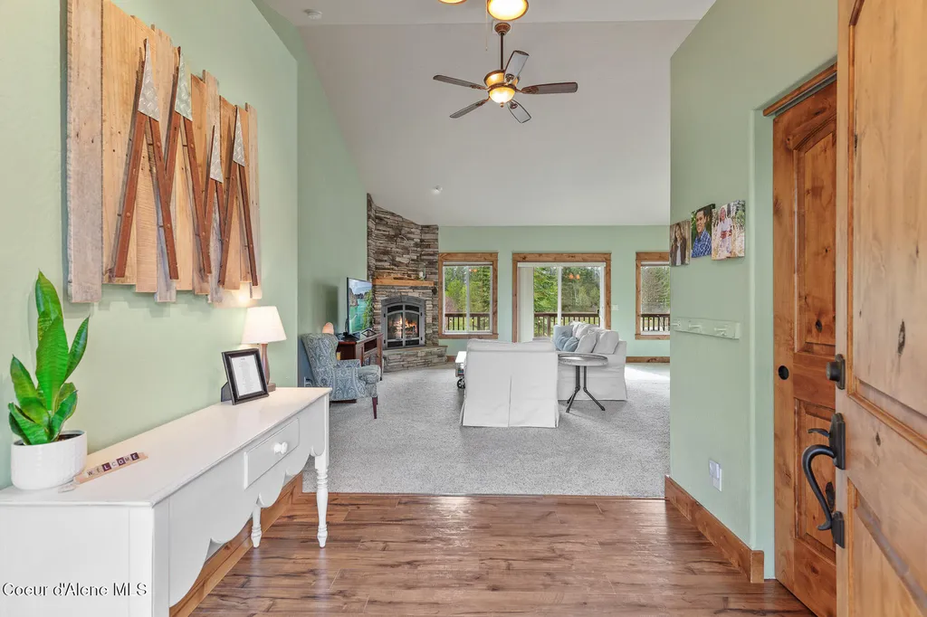 19133 N Ella Road Rathdrum ID 83858