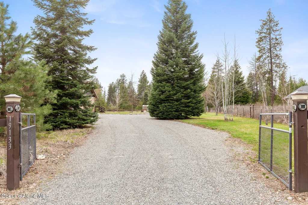 19133 N Ella Road Rathdrum ID 83858