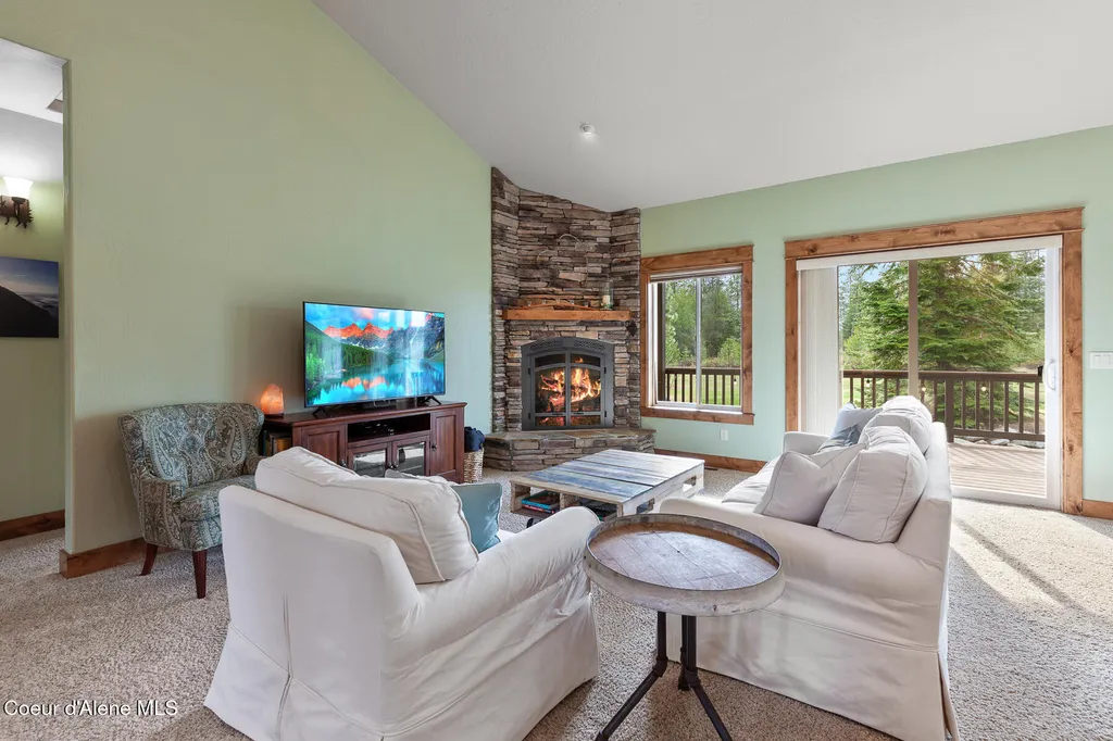 19133 N Ella Road Rathdrum ID 83858