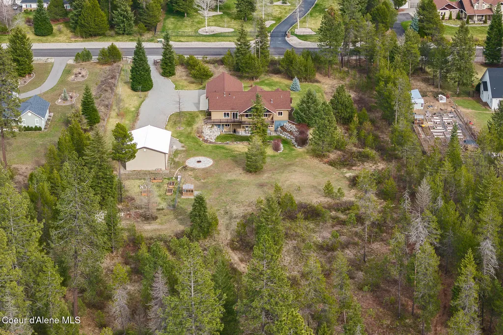 19133 N Ella Road Rathdrum ID 83858