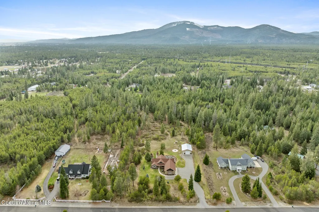 19133 N Ella Road Rathdrum ID 83858