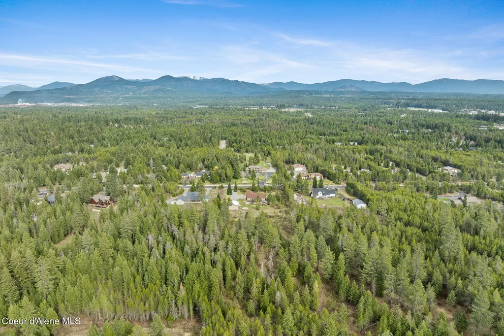 19133 N Ella Road Rathdrum ID 83858