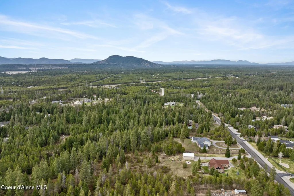 19133 N Ella Road Rathdrum ID 83858