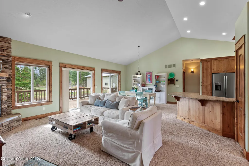 19133 N Ella Road Rathdrum ID 83858