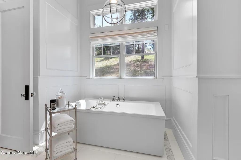 903 E Pugh Point Court Harrison ID 83833