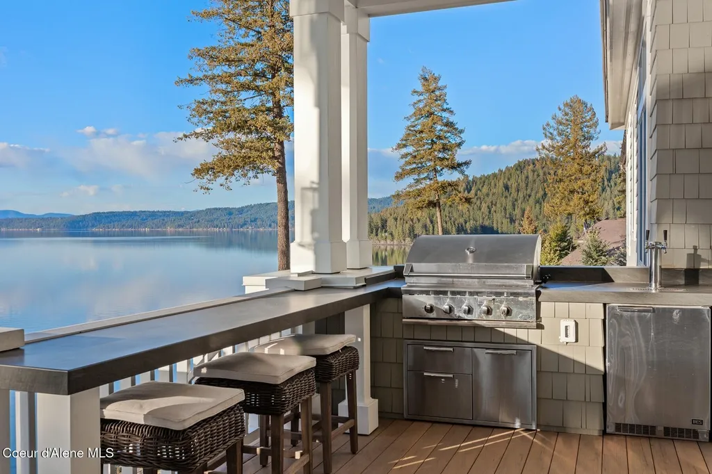 903 E Pugh Point Court Harrison ID 83833