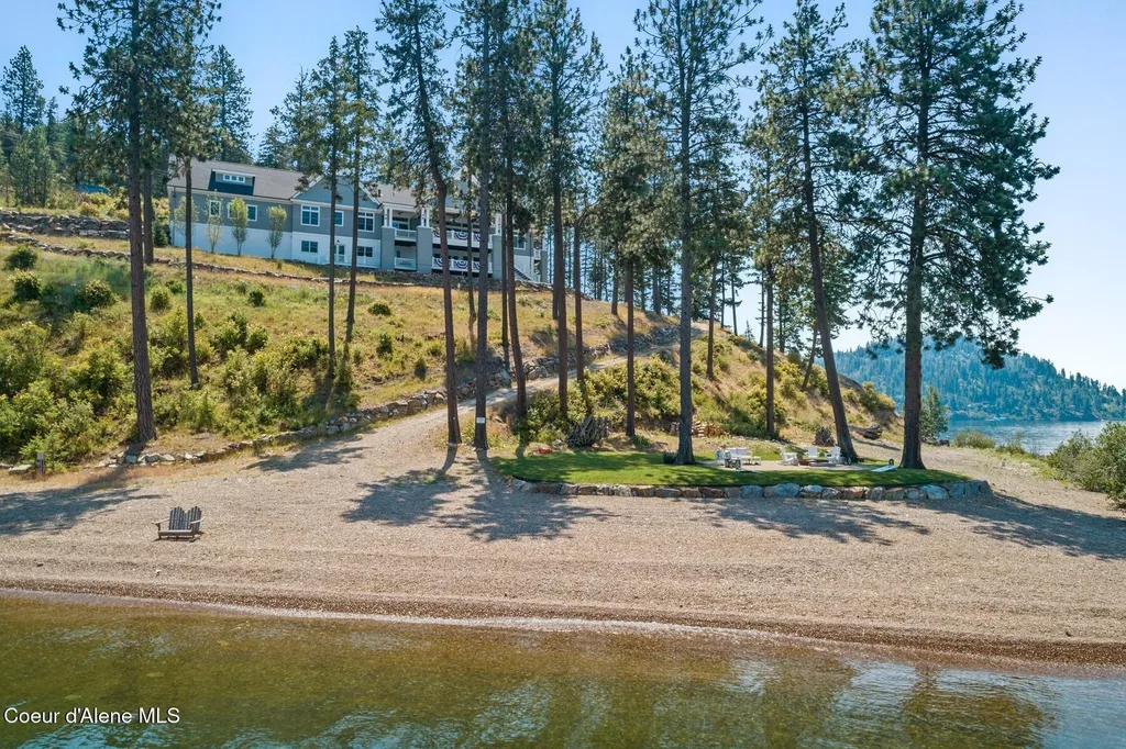 903 E Pugh Point Court Harrison ID 83833