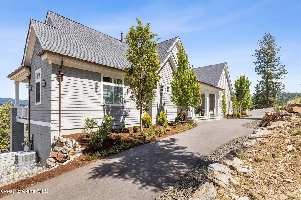 903 E Pugh Point Court Harrison ID 83833