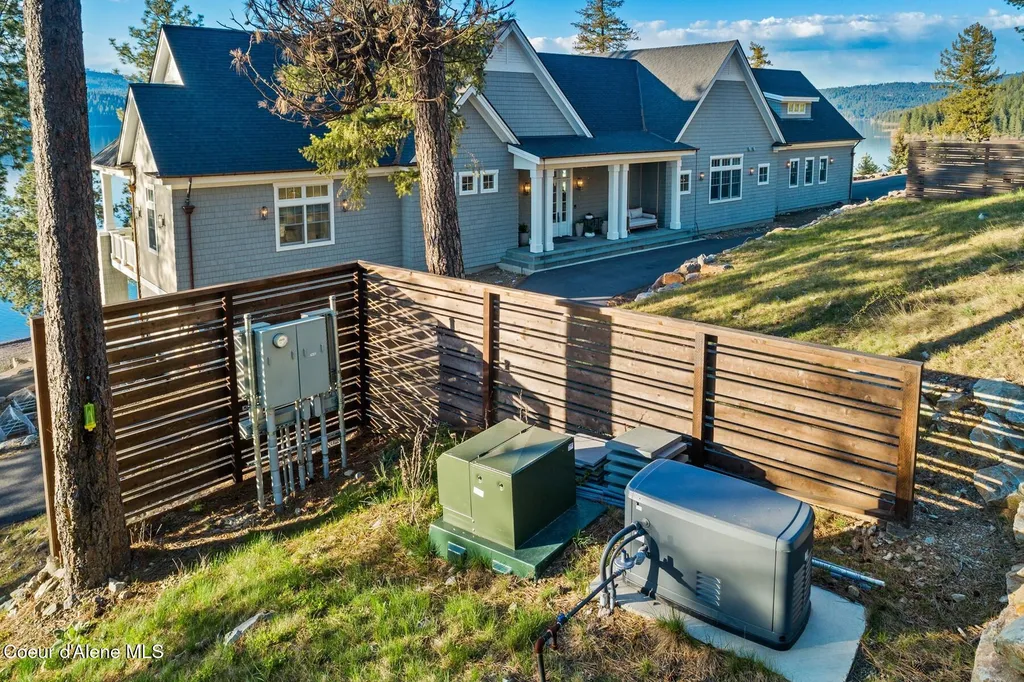 903 E Pugh Point Court Harrison ID 83833