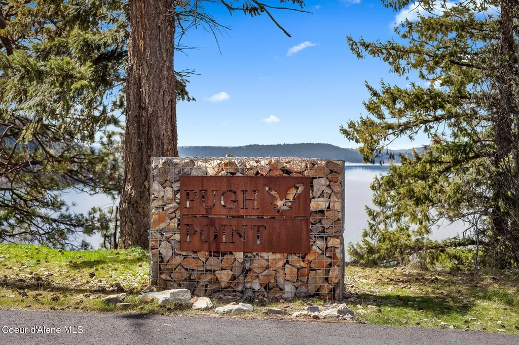 903 E Pugh Point Court Harrison ID 83833