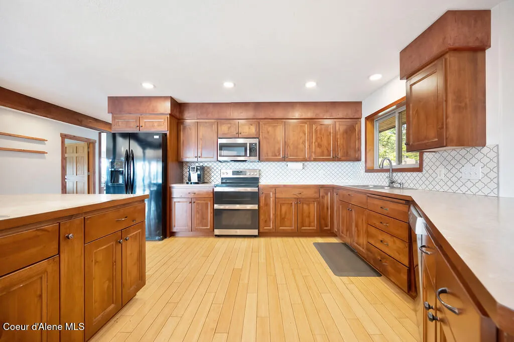 495 N Ridgeview Lane Priest River ID 83856