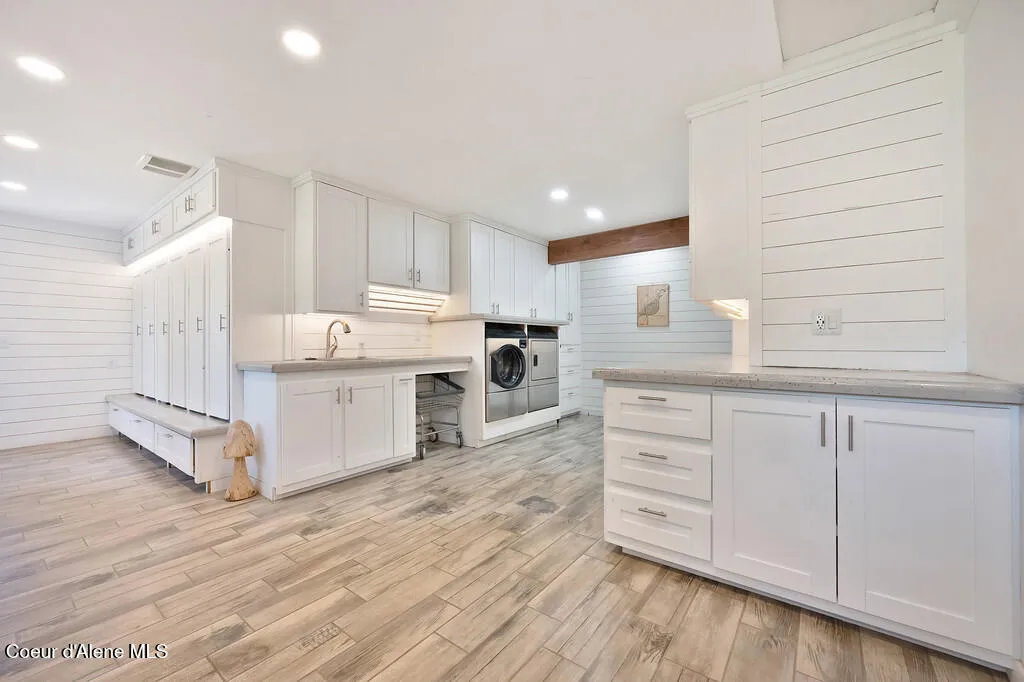 495 N Ridgeview Lane Priest River ID 83856