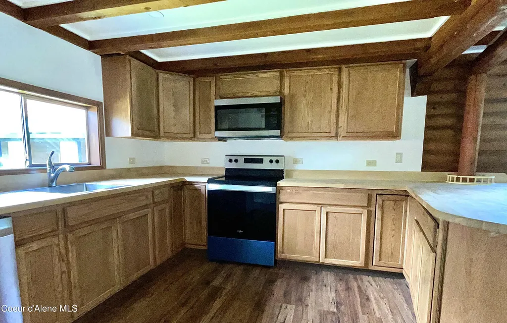 345 E Jefferson Priest River ID 83856