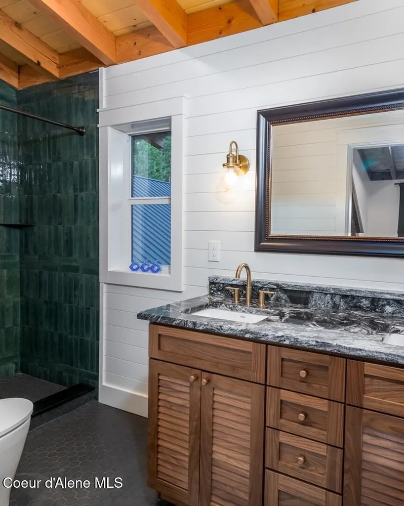 267 Jays Way Bonners Ferry ID 83805