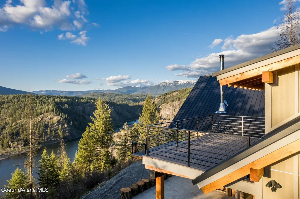 267 Jays Way Bonners Ferry ID 83805