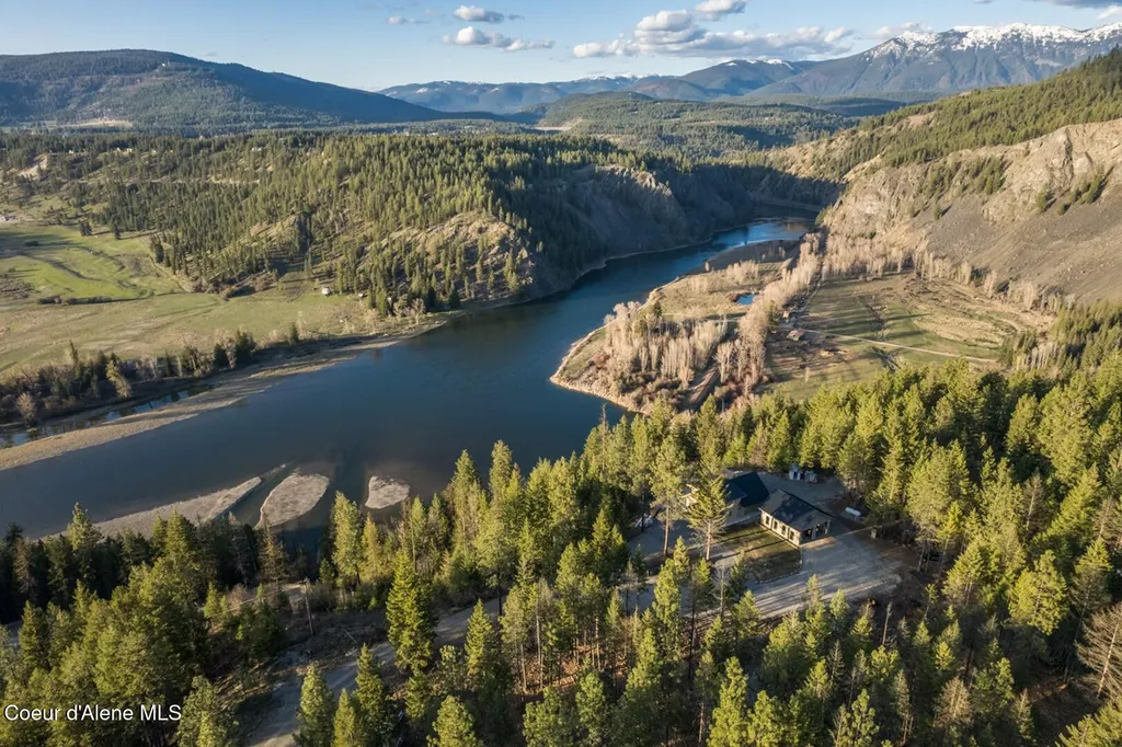 267 Jays Way Bonners Ferry ID 83805