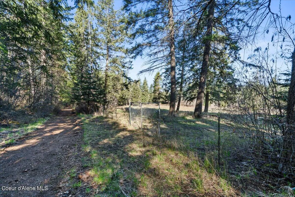 15213 N Boot Hill Road Hayden ID 83835