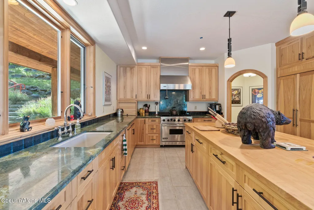 62734 S Powderhorn Bay Road Harrison ID 83833