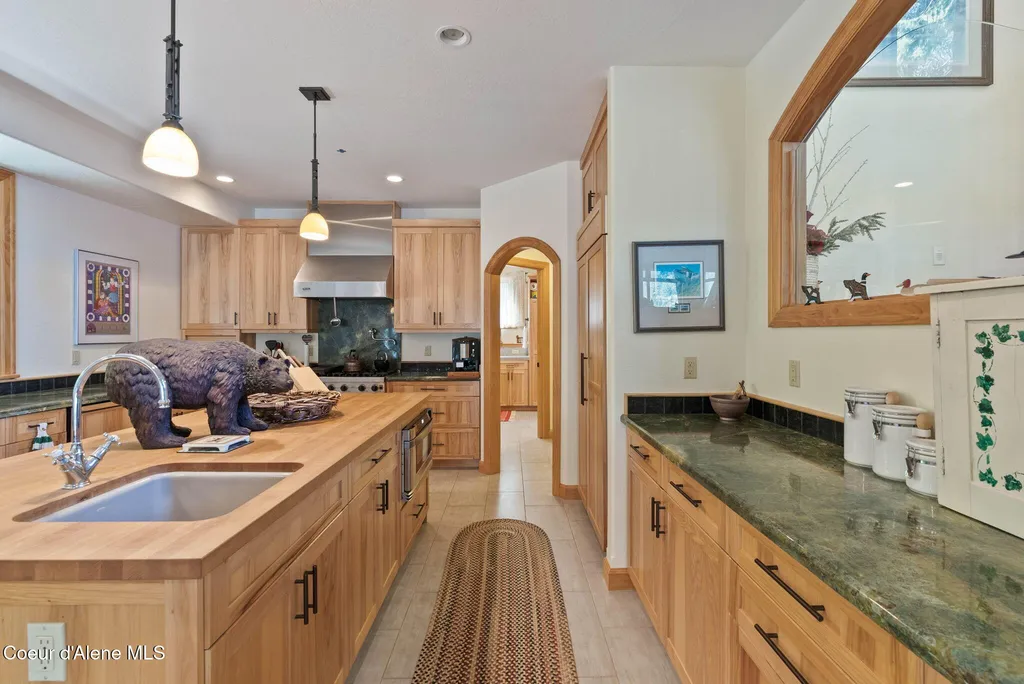 62734 S Powderhorn Bay Road Harrison ID 83833