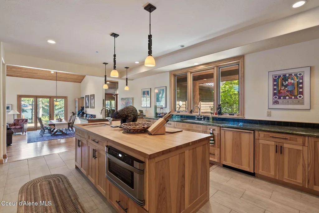 62734 S Powderhorn Bay Road Harrison ID 83833