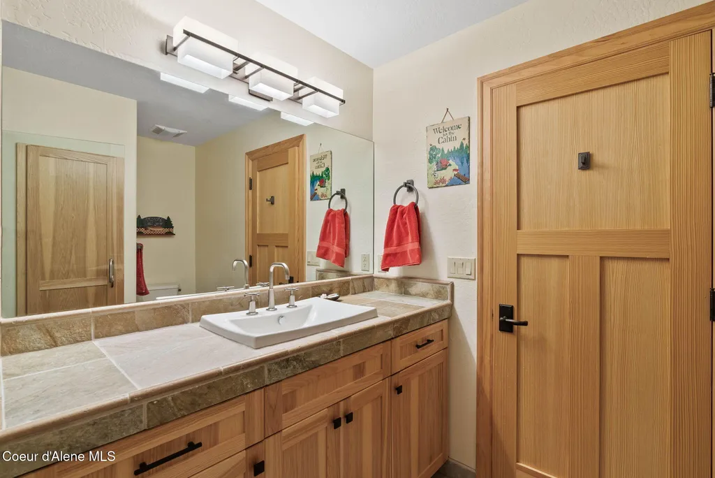 62734 S Powderhorn Bay Road Harrison ID 83833