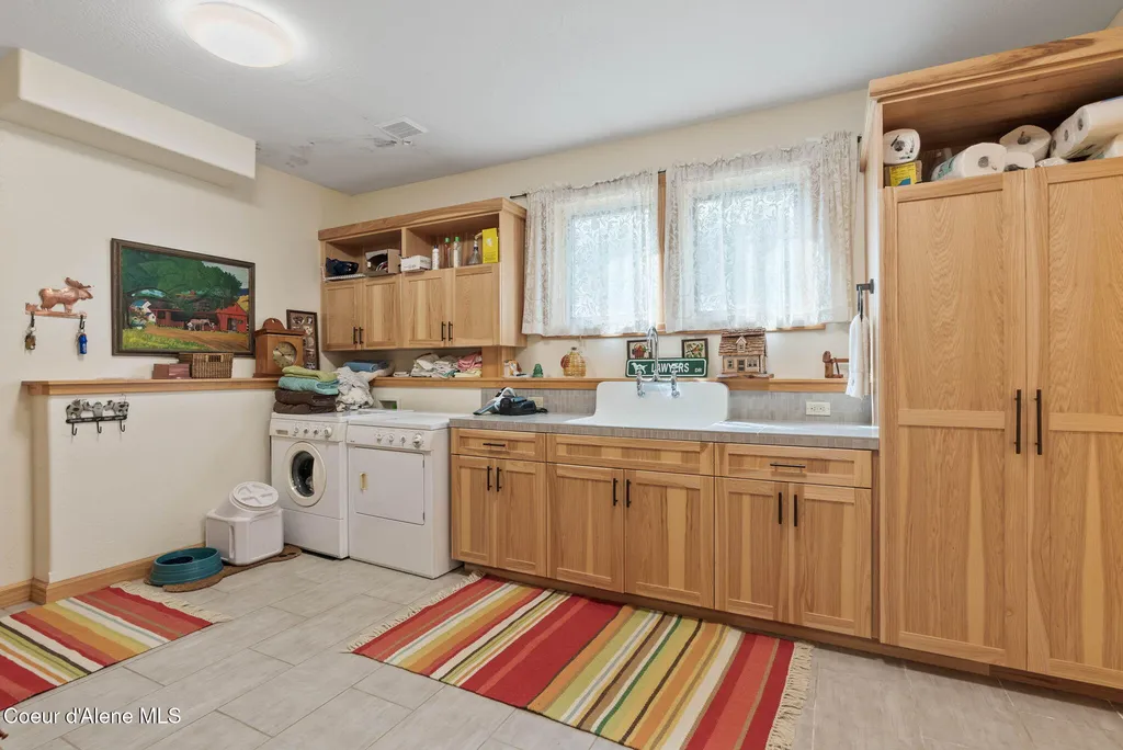 62734 S Powderhorn Bay Road Harrison ID 83833