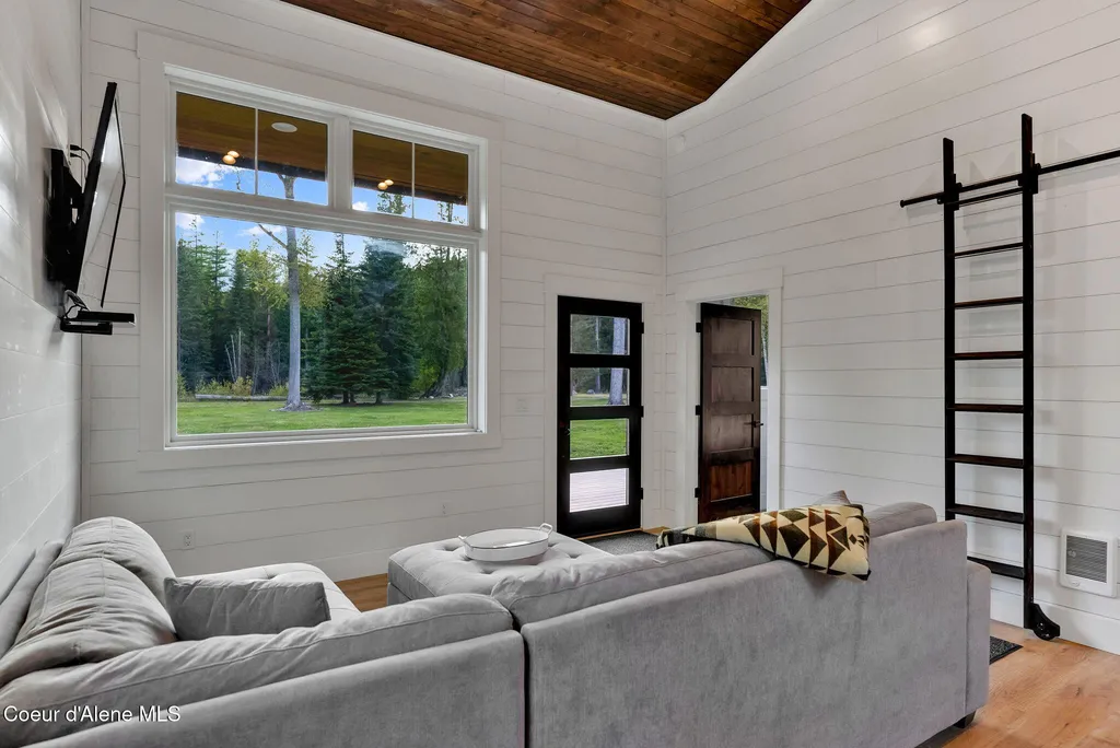 Nka Pebble Lane Moyie Springs ID 83845