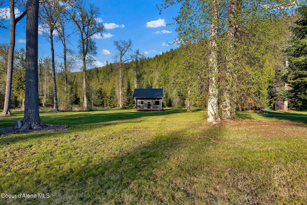Nka Pebble Lane Moyie Springs ID 83845