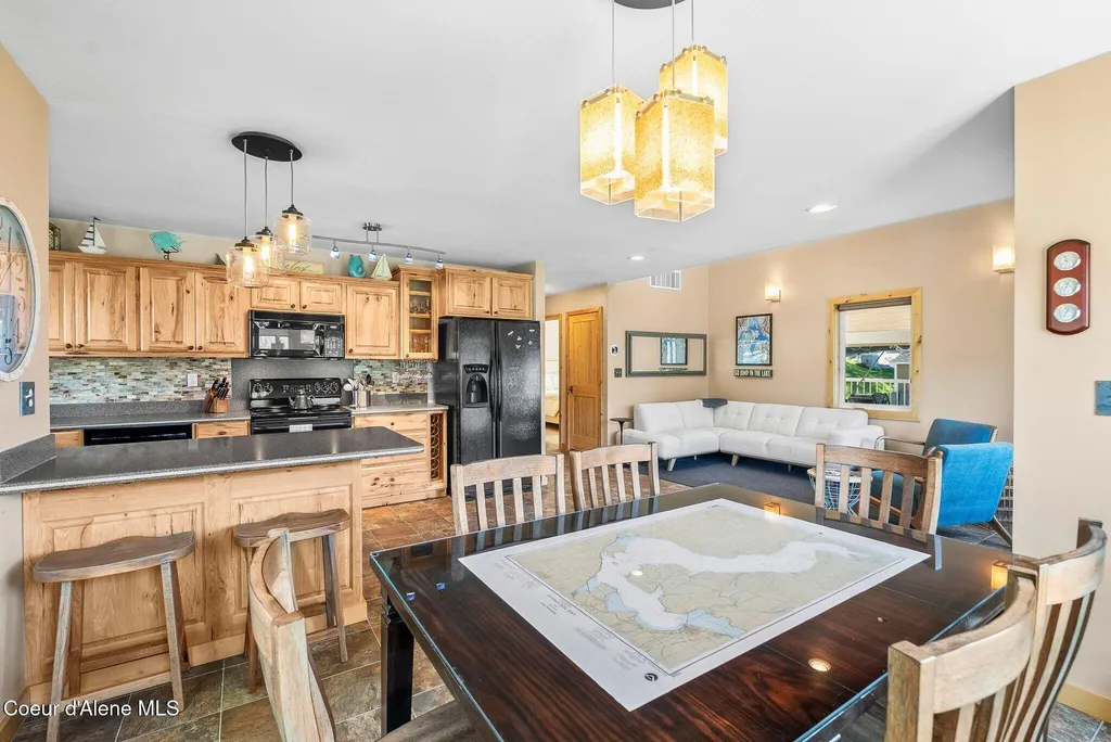 40 Stewarts Drive Sagle ID 83860