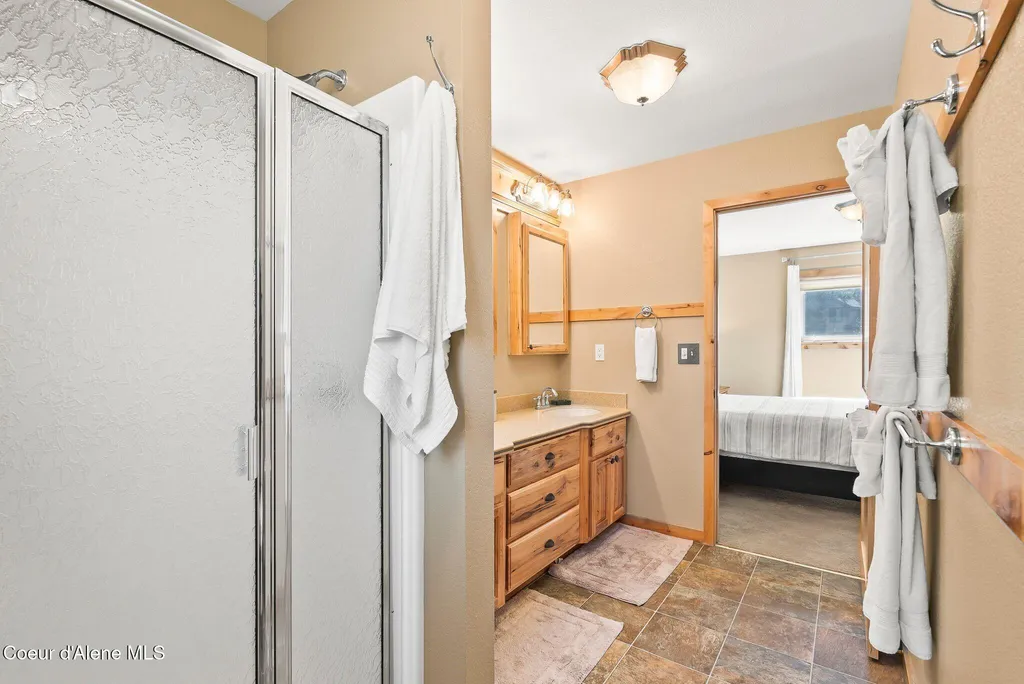 40 Stewarts Drive Sagle ID 83860