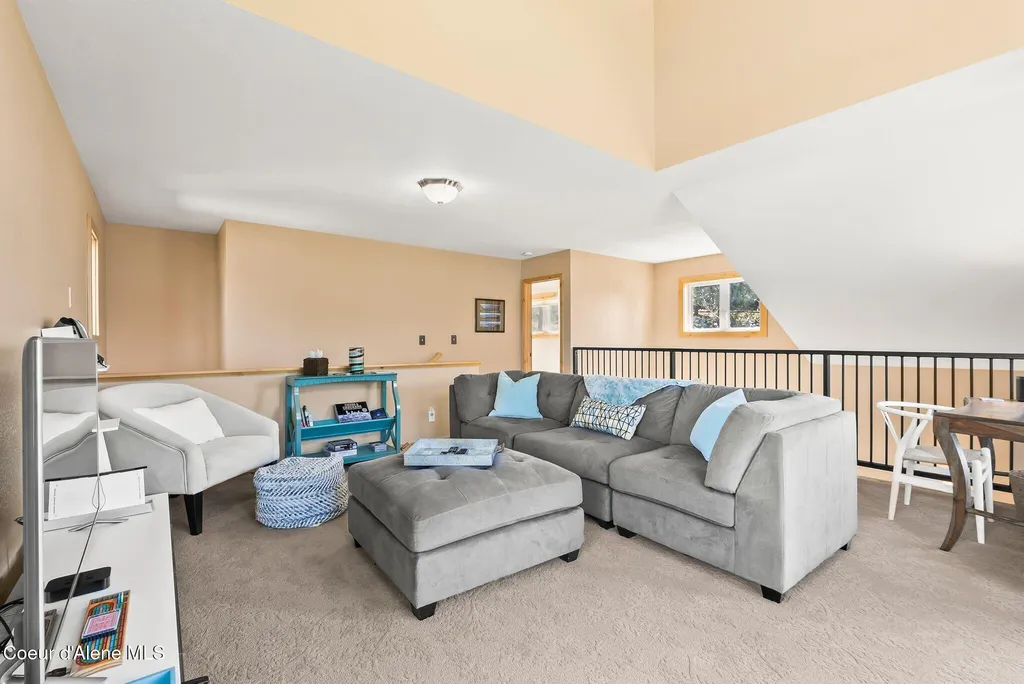 40 Stewarts Drive Sagle ID 83860