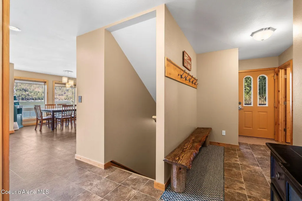 40 Stewarts Drive Sagle ID 83860