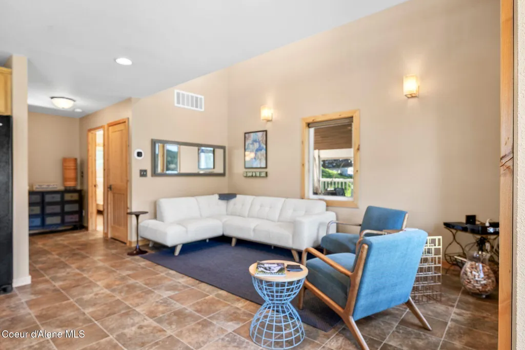 40 Stewarts Drive Sagle ID 83860