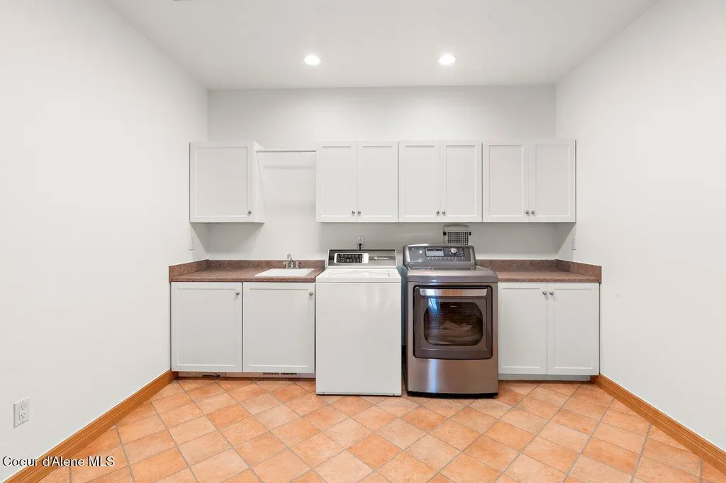 9024 N Baldwin Court Hayden ID 83835