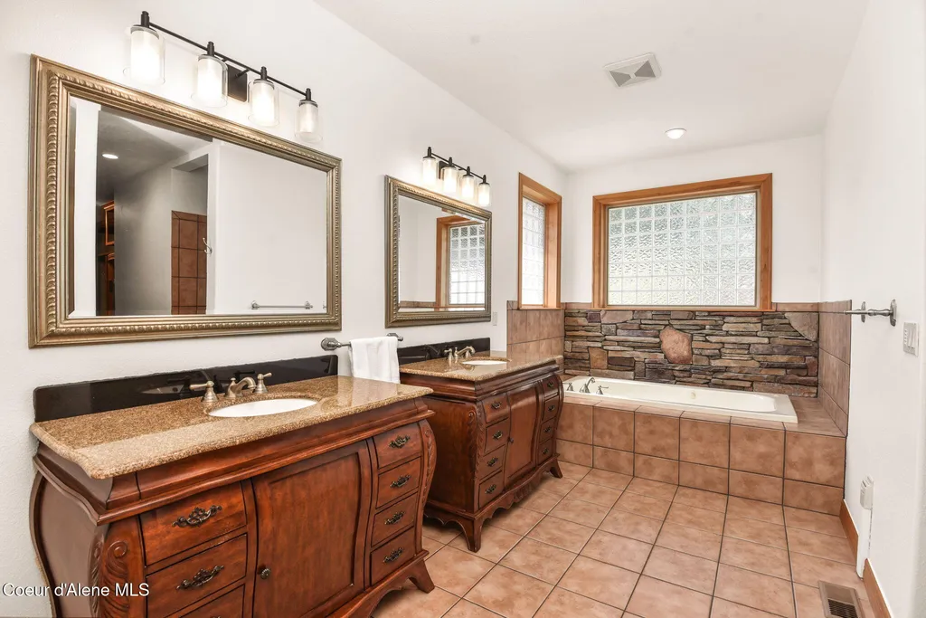 9024 N Baldwin Court Hayden ID 83835